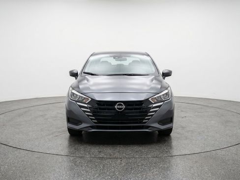 Used 2025 Nissan Versa SV FWD image 2