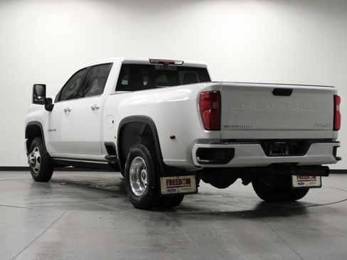 Used 2023 Chevrolet Silverado 3500 High Country w/ Technology Package image 6