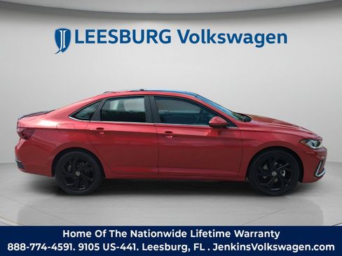 New 2026 Volkswagen Jetta SE FWD image 3