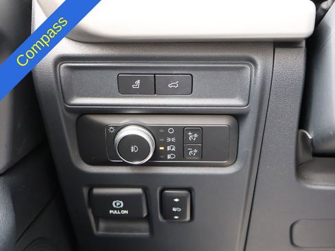 Used 2022 Ford Expedition XLT AWD/4WD image 34
