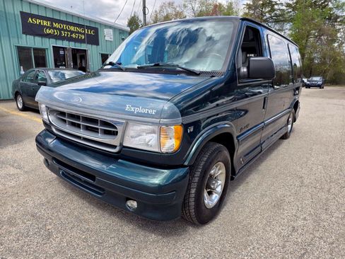 Used 1999 Ford E-150 and Econoline 150 RWD image 4