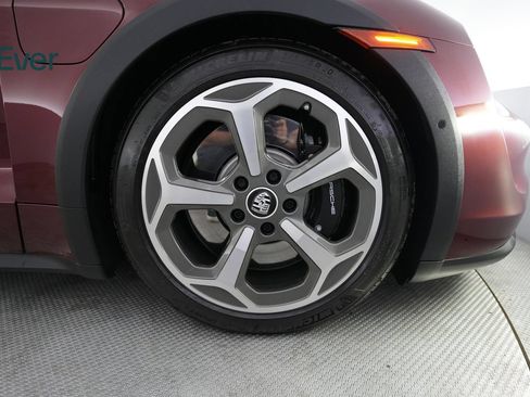 Used 2023 Porsche Taycan 4S AWD/4WD image 20