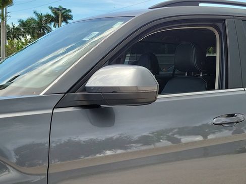 Certified 2023 Volkswagen Atlas SE w/ Panoramic Sunroof Package FWD image 12