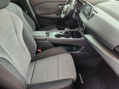 Used 2023 Nissan Rogue SV FWD image 10