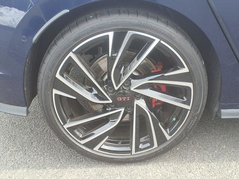 Used 2024 Volkswagen GTI Autobahn image 9