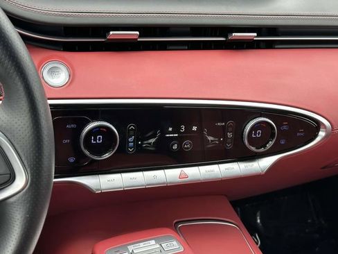 Used 2025 Genesis GV70 3.5T Sport w/ Sport Advanced Package image 20