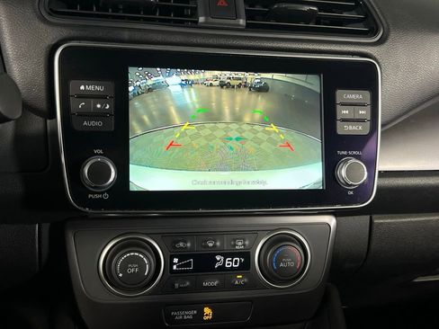 Used 2025 Nissan Leaf S image 16