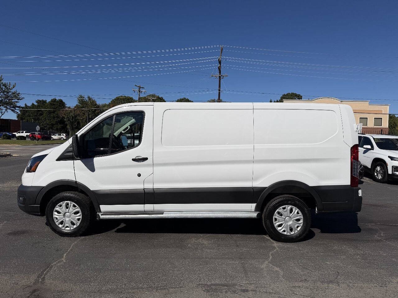 Used 2025 Ford Transit 250 Low Roof w/ Exterior Upgrade Package RWD image 8