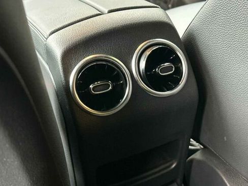 Used 2023 Mercedes-Benz GLA 250 4MATIC image 15