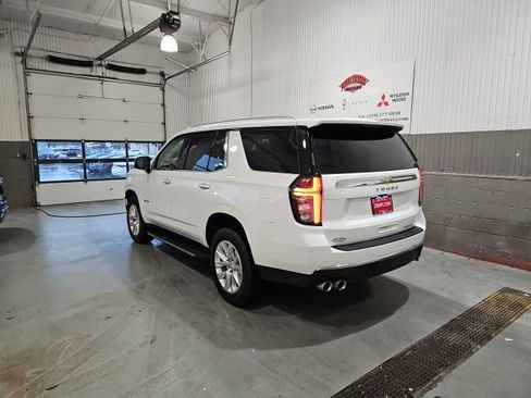 Used 2024 Chevrolet Tahoe Premier w/ Premium Package image 5