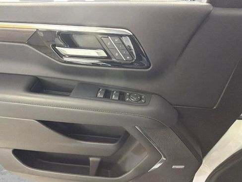 Certified 2025 Chevrolet Suburban LT w/ Comfort Package RWD image 25