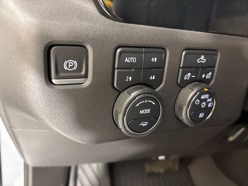 Used 2024 Chevrolet Silverado 1500 LT Trail Boss image 29