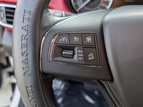 Used 2022 Maserati Levante Modena image 36