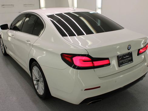 Used 2021 BMW 530i w/ Convenience Package RWD image 8