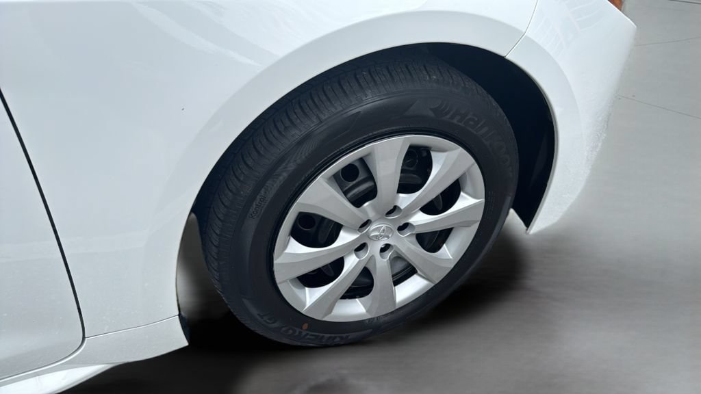 Used 2024 Toyota Corolla LE FWD image 33