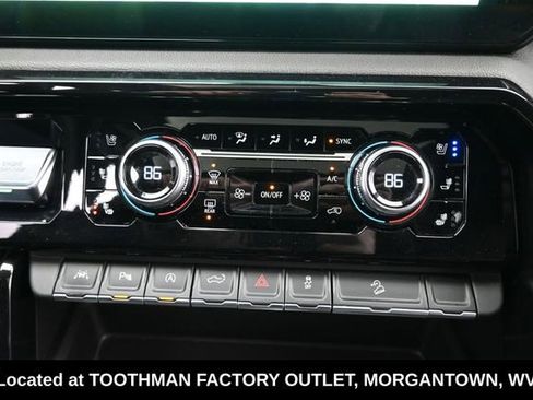 Used 2025 GMC Sierra 1500 AT4 w/ AT4 Preferred Package AWD/4WD image 18