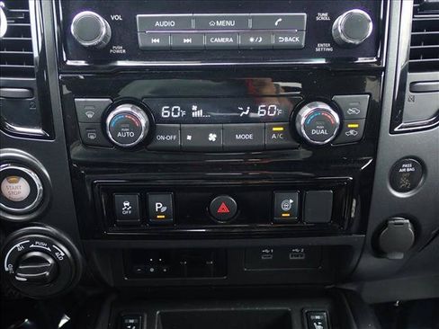 Used 2023 Nissan Titan SV w/ SV Convenience Package AWD/4WD image 17