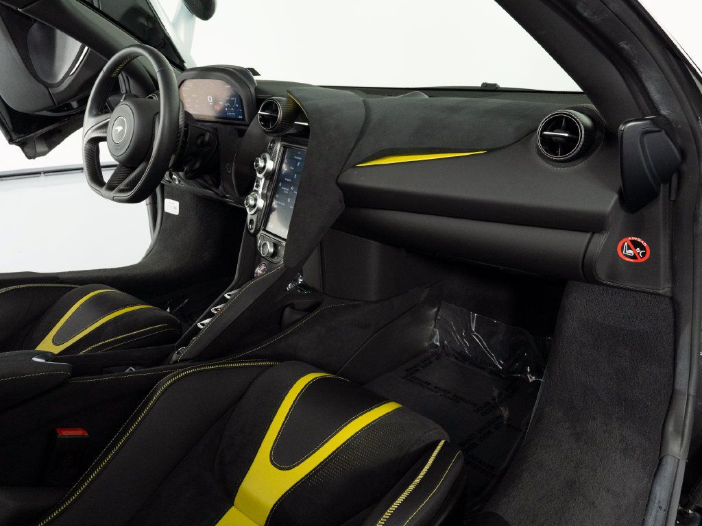 Used 2020 McLaren 720S Performance RWD image 28