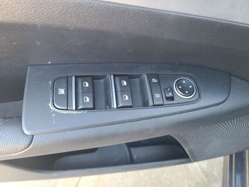 Used 2023 Kia Forte LXS image 18