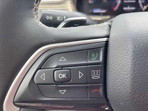 Used 2023 Jeep Grand Cherokee Altitude image 25