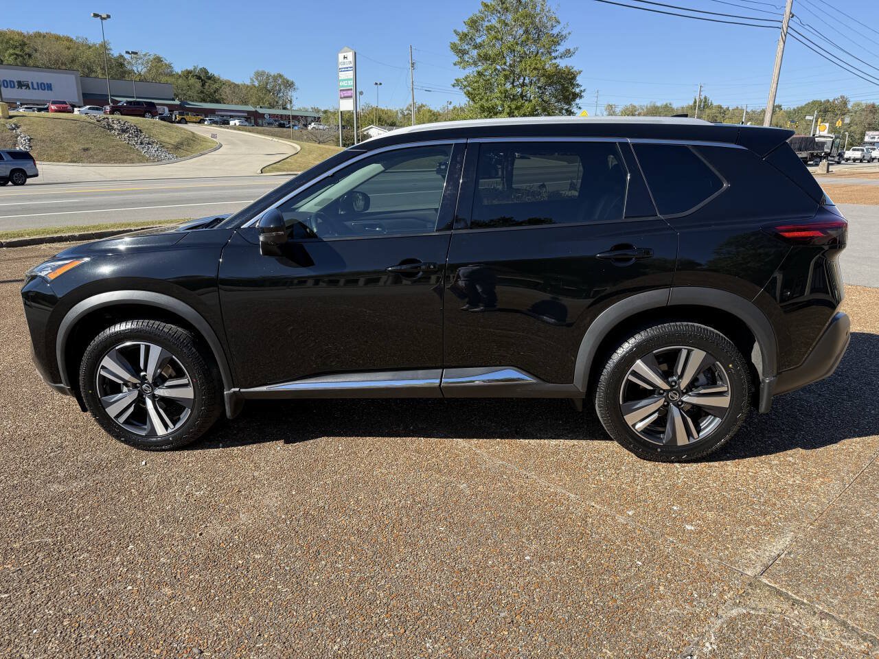 Used 2021 Nissan Rogue SL w/ Premium Package FWD image 17