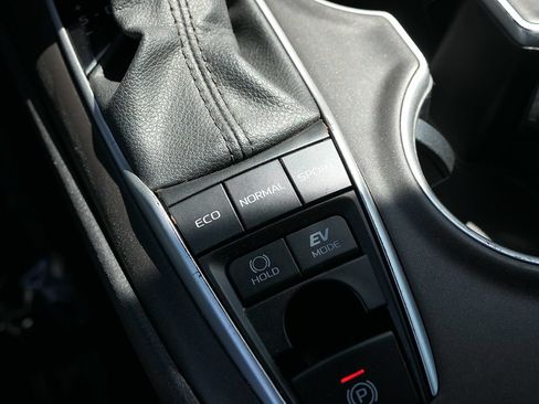 Used 2023 Toyota Camry XLE w/ Protection Package (Q2) (TMS) FWD image 21