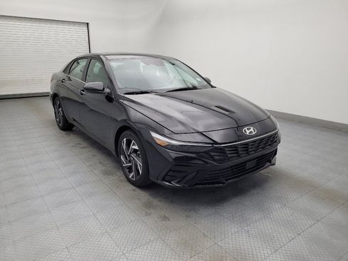 Used 2025 Hyundai Elantra SEL image 14