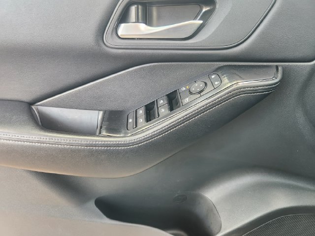 Used 2025 Nissan Rogue SV FWD image 20