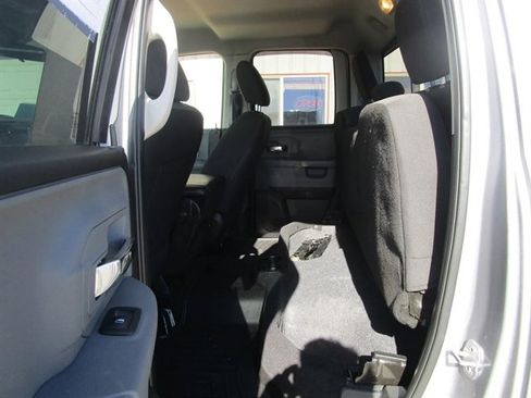 Used 2019 RAM 1500 Classic Warlock image 16