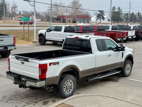 Certified 2022 Ford F350 Lariat w/ Chrome Package image 6