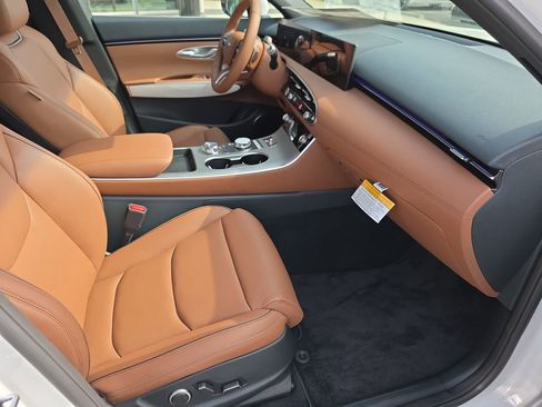 New 2026 Genesis GV70 2.5T Advanced AWD/4WD image 26
