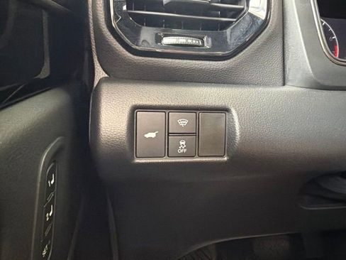 Used 2025 Honda Pilot TrailSport image 33