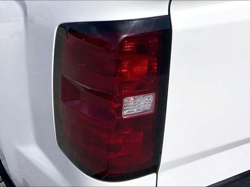 Used 2018 Chevrolet Silverado 1500 LT w/ All Star Edition AWD/4WD image 27