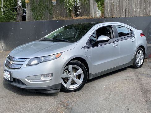 Used 2012 Chevrolet Volt Premium w/ Premium Trim Package FWD image 1
