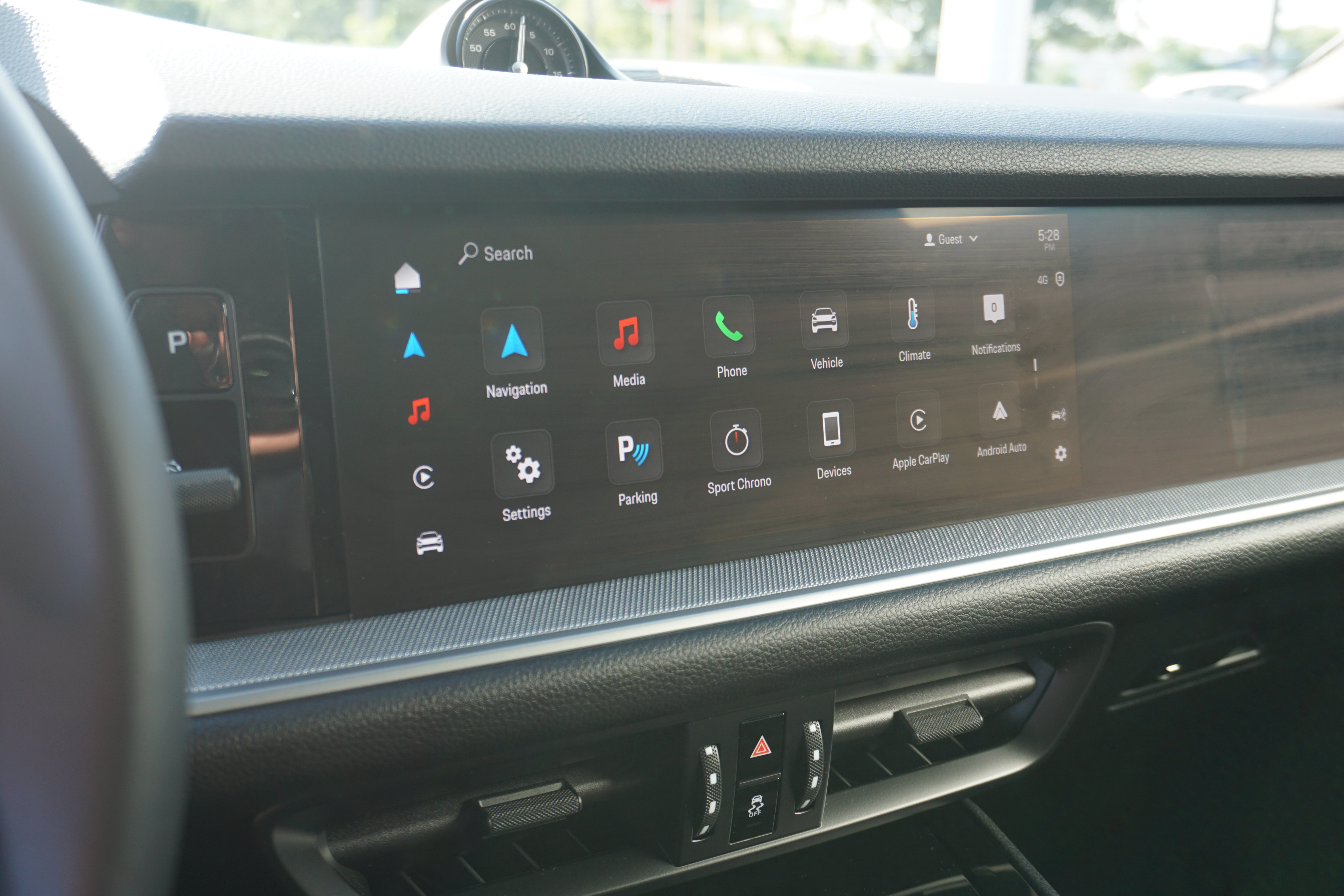 Certified 2025 Porsche Cayenne Coupe AWD/4WD image 17