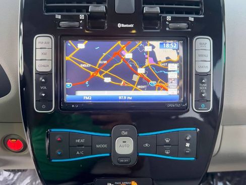Used 2013 Nissan Leaf SV FWD image 15