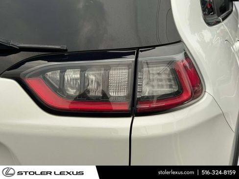 Used 2021 Jeep Cherokee Limited w/ Mopar Interior Package AWD/4WD image 13