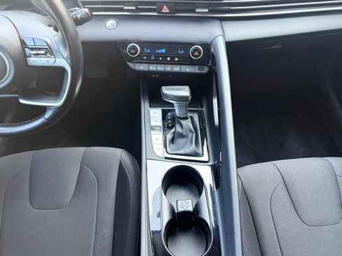 Used 2021 Hyundai Elantra SEL w/ Convenience Package FWD image 22