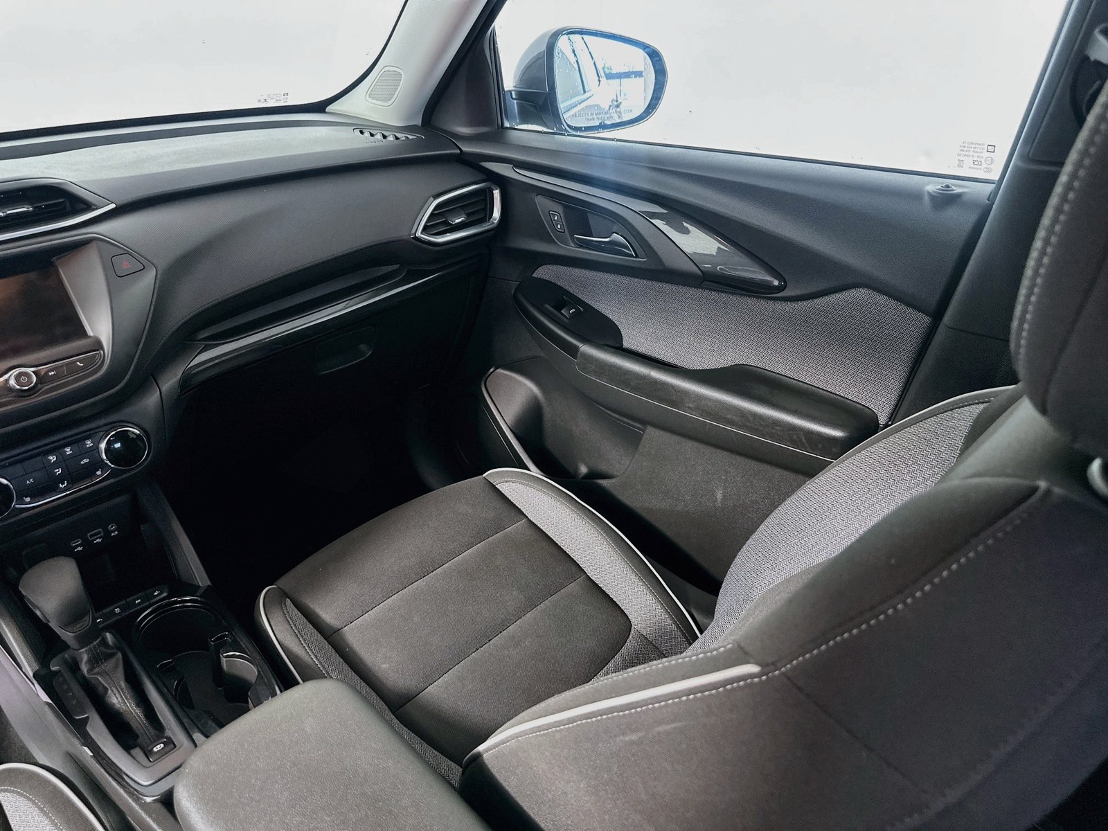 Used 2022 Chevrolet TrailBlazer LT FWD image 22