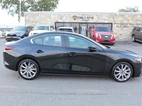 Used 2021 MAZDA MAZDA3 s FWD image 8