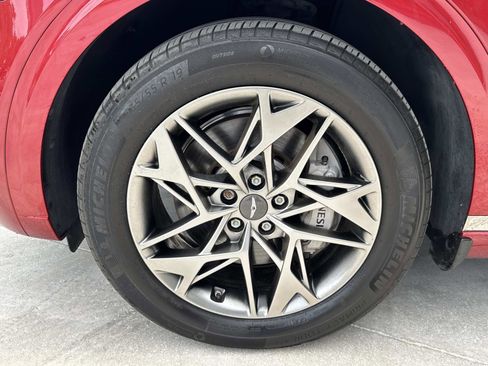 Used 2023 Genesis GV70 2.5T w/ Select Package image 10