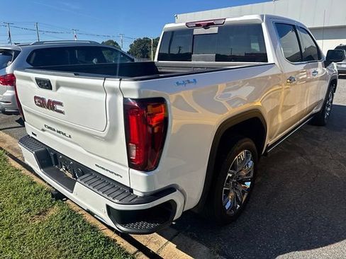 Used 2023 GMC Sierra 1500 Denali w/ Denali Reserve Package AWD/4WD image 5