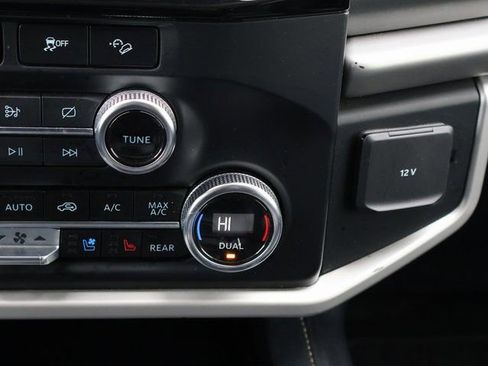 Used 2024 Ford Expedition Max XLT image 30