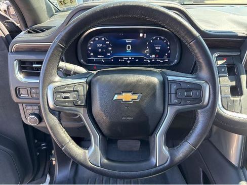 Used 2022 Chevrolet Tahoe LT w/ Luxury Package AWD/4WD image 19