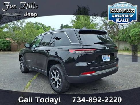 Used 2024 Jeep Grand Cherokee Limited AWD/4WD image 6