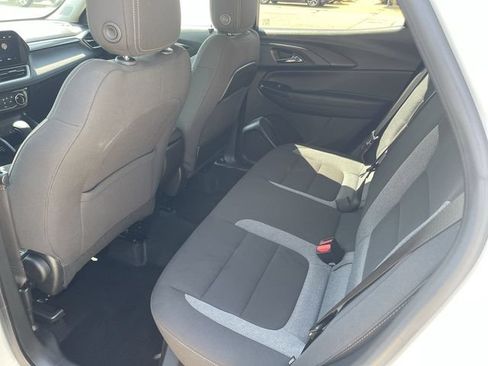 Used 2024 Chevrolet TrailBlazer LT AWD/4WD image 13