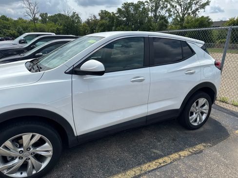 Used 2025 Buick Encore GX Preferred AWD/4WD image 23