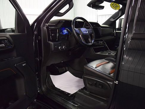 Used 2024 GMC Sierra 2500 AT4 w/ AT4 Premium Plus Package image 16