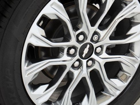 Used 2022 Chevrolet Traverse LT FWD image 73