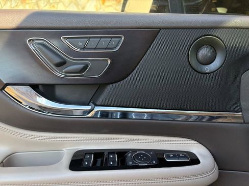 Used 2020 Lincoln Corsair Reserve w/ Equipment Group 201A image 24